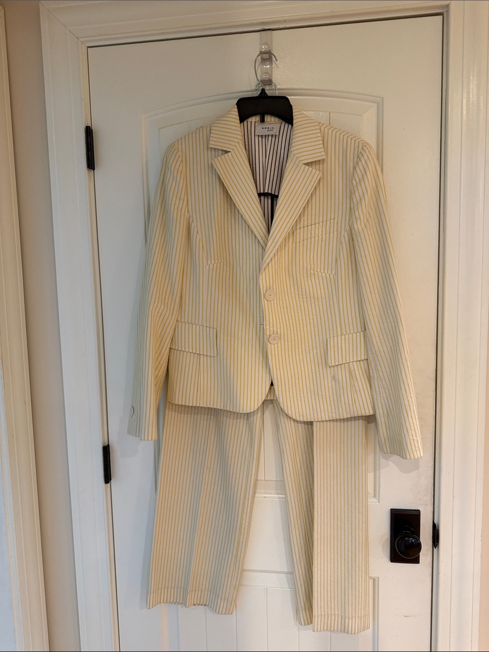 Akris Punto 2 Piece Pants Suit Yellow and Cream Pinstripe 100% Cotton Size 10